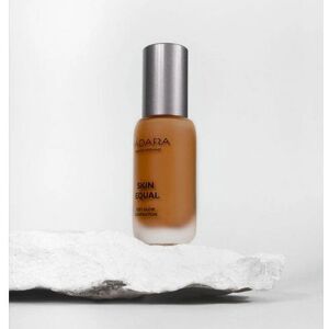 Mádara Skin Equal Foundation - Kastanja - SPF 15 - Luonnollinen, Hehkuva Pinta Mádara Skin Equal Foundation - Kastanja - SPF 15 - Luonnollinen, Hehkuva Pinta