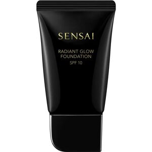 Sensai Model Radiant Glow Foundation - Podkład Sensai Model Radiant Glow Foundation - Podkład
