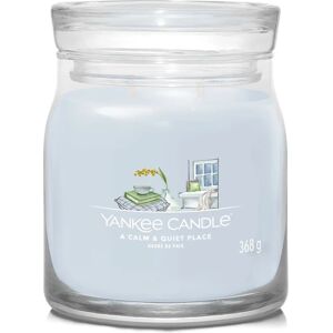 Lumânare Medie Yankee Candle - Un Loc liniștit și liniștit - Iasomie, Patchouli, Chihlimbar - 368g Lumânare Medie Yankee Candle - Un Loc liniștit și liniștit - Iasomie, Patchouli, Chihlimbar - 368g