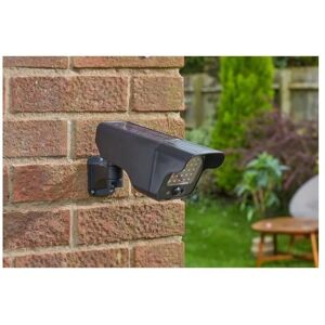 Smart Garden Solar Floodlight PIR Decoy Camera 280 Lumens Smart Garden Solar Floodlight PIR Decoy Camera 280 Lumens
