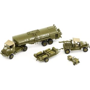 Airfix U-7144-T 1:72 Scale Model Kit - USAAF Bomber Resupply Set Airfix U-7144-T 1:72 Scale Model Kit - USAAF Bomber Resupply Set