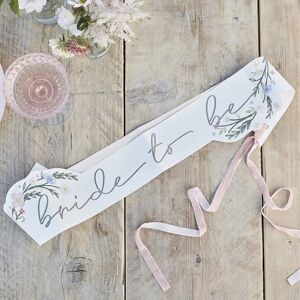 Ceinture florale Ginger Ray - Décoration de mariage - Publicité Ceinture florale Ginger Ray - Décoration de mariage - Publicité
