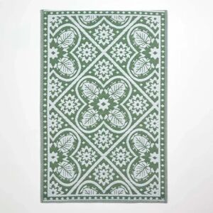 Homescapes Green Outdoor Rug - Reversible, 122 x 182 cm Homescapes Green Outdoor Rug - Reversible, 122 x 182 cm