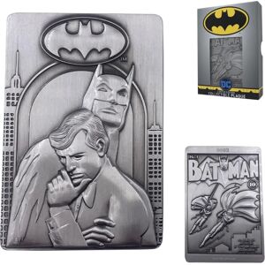 Fanattik Batman Limited Edition Collectible Coin - 1940 Cover Fanattik Batman Limited Edition Collectible Coin - 1940 Cover