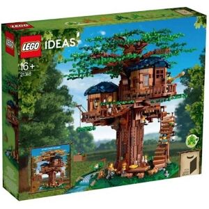 LEGO Ideas - Puutalo (21318) LEGO Ideas - Puutalo (21318)