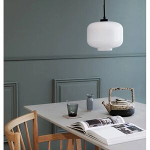 Dyberg Larsen Arp Dome Loftlampe - Opal, Sort Dyberg Larsen Arp Dome Loftlampe - Opal, Sort