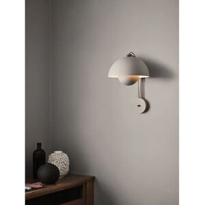 Verner Panton Vegglampe - Svart - 36cm Høy - Ikonisk Design Verner Panton Vegglampe - Svart - 36cm Høy - Ikonisk Design