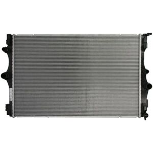 NISSENS Modello 606815 Radiatore per Mercedes-Benz Classe A, CLA, B NISSENS Modello 606815 Radiatore per Mercedes-Benz Classe A, CLA, B