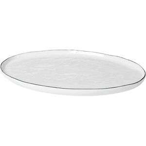 Broste Copenhagen Salt Håndlaget porselen serveringsplate - Oval 39x27 cm Broste Copenhagen Salt Håndlaget porselen serveringsplate - Oval 39x27 cm