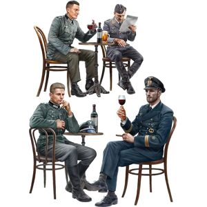 Miniart MIN35396 - German Soldiers in Cafe - Model Kit Miniart MIN35396 - German Soldiers in Cafe - Model Kit