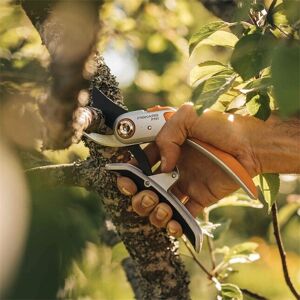 Fiskars P751 Pruning Shears - Ergonomic, Orange Fiskars P751 Pruning Shears - Ergonomic, Orange