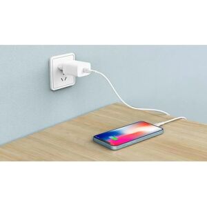 GEAR 30W Weiße USB-C Ladegerät - Schnellladung GEAR 30W Weiße USB-C Ladegerät - Schnellladung