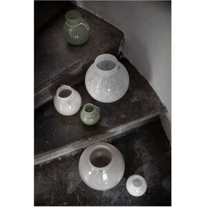 Ernst Hvit Rundglassvase - H10 cm, Ø9 cm Ernst Hvit Rundglassvase - H10 cm, Ø9 cm