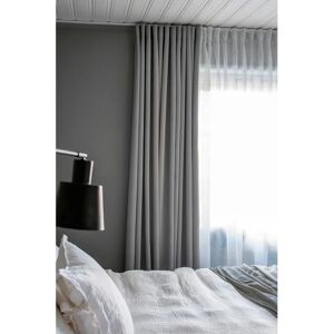 HastaVerho Svala (genbrugt) 132x250 - Lysegrå gardin HastaVerho Svala (genbrugt) 132x250 - Lysegrå gardin