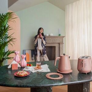 DeLonghi KBY3001.PK - Pink - electric kettle DeLonghi KBY3001.PK - Pink - electric kettle