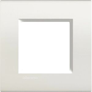 Plaque murale Bticino LNA4802BI - Compatible avec Livinglight - Blanc - Publicité Plaque murale Bticino LNA4802BI - Compatible avec Livinglight - Blanc - Publicité