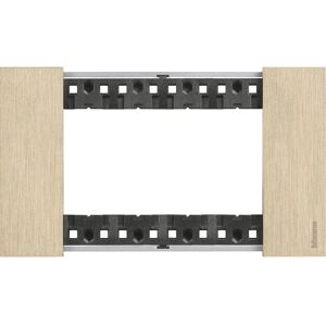 Legrand KA4804ZW Plaque Murale - 4 Modules Or - Cover d'Interrupteur - Publicité Legrand KA4804ZW Plaque Murale - 4 Modules Or - Cover d'Interrupteur - Publicité