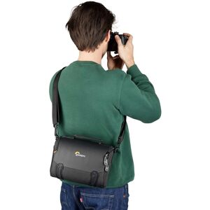 Lowepro Adventura SH 140 III Camera Bag - Black Lowepro Adventura SH 140 III Camera Bag - Black