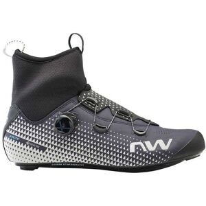 Northwave Celsius R Arctic GTX Gris Carbone/Reflecteur - Chaussures de cyclisme - Publicité Northwave Celsius R Arctic GTX Gris Carbone/Reflecteur - Chaussures de cyclisme - Publicité