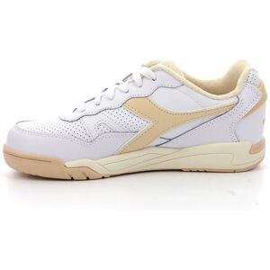 Diadora Baskets en cuir blanc - Streetwear - Publicité Diadora Baskets en cuir blanc - Streetwear - Publicité
