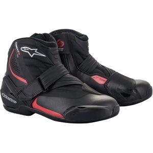 Chaussures moto Alpinestars - Modèle 2224521-13-44, Noir & Rouge - Chaussures moto - Publicité Chaussures moto Alpinestars - Modèle 2224521-13-44, Noir & Rouge - Chaussures moto - Publicité