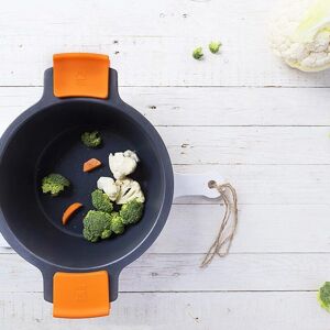 BRA A270532 32cm Black/Orange Cast Aluminium Casserole - Casserole dish BRA A270532 32cm Black/Orange Cast Aluminium Casserole - Casserole dish