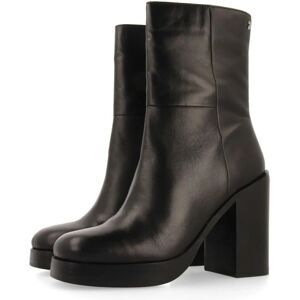 Bottes en Cuir Noir Gioseppo Andoya - Talon Large - Plateforme - Publicité Bottes en Cuir Noir Gioseppo Andoya - Talon Large - Plateforme - Publicité