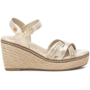 Sandalias Casual Metalizadas Xti Modelo 144117-ORO Sandalias Casual Metalizadas Xti Modelo 144117-ORO