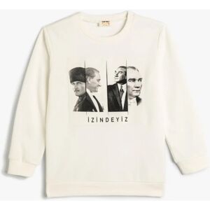 Koton Atatürk Nadrukowana Bluza - Długi rękaw, okrągły dekolt dla 11-12 latków Koton Atatürk Nadrukowana Bluza - Długi rękaw, okrągły dekolt dla 11-12 latków