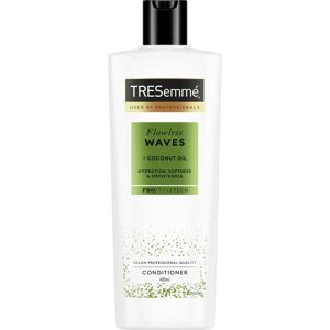 TRESemmé Flawless Waves kosteuttava hoitoaine - Kiharat ja aallot TRESemmé Flawless Waves kosteuttava hoitoaine - Kiharat ja aallot