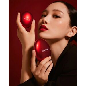 TIRTIR Brand Model 45W Chestnut Long-lasting Foundation - Makeup TIRTIR Brand Model 45W Chestnut Long-lasting Foundation - Makeup