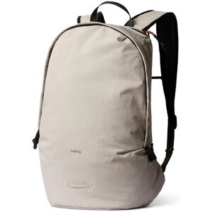 Bellroy Lite Daypack, Ash - Sac à dos - Publicité Bellroy Lite Daypack, Ash - Sac à dos - Publicité