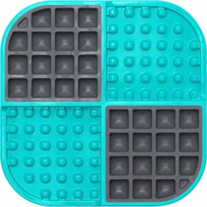 LickiMat Slomo - Dog Feeder - Green - Easy to clean - Square shape LickiMat Slomo - Dog Feeder - Green - Easy to clean - Square shape
