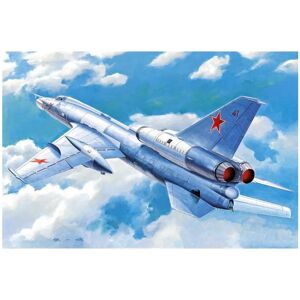Trumpeter Soviet Tu-22K Blinder-B Bomber Model Kit - Scale 1:72 Trumpeter Soviet Tu-22K Blinder-B Bomber Model Kit - Scale 1:72