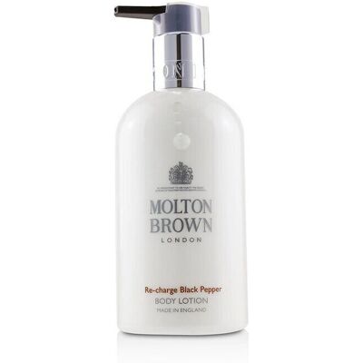 Lotion pour le corps Molton Brown Re-Charge Black Pepper - Lotion pour le corps - Publicité Lotion pour le corps Molton Brown Re-Charge Black Pepper - Lotion pour le corps - Publicité