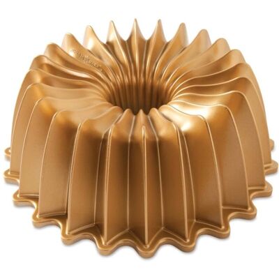 Nordic Ware Brilliance Bundt Pan - Gold, 26x26x10cm - Cake Mold Nordic Ware Brilliance Bundt Pan - Gold, 26x26x10cm - Cake Mold