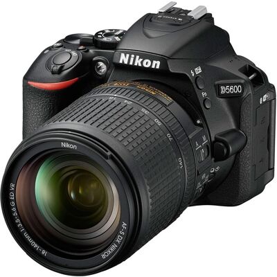 Nikon D5600 - Kit 18-140mm VR Nikon D5600 - Kit 18-140mm VR