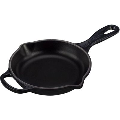 Le Creuset 16cm Cast Iron Frying & Serving Pan Le Creuset 16cm Cast Iron Frying & Serving Pan