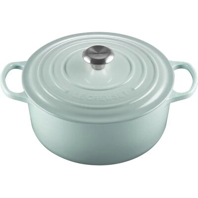 Le Creuset Signature 26cm Sea Salt Cast Iron Round Casserole - Versatile, Durable & Easy to Clean Le Creuset Signature 26cm Sea Salt Cast Iron Round Casserole - Versatile, Durable & Easy to Clean