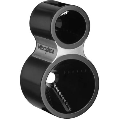 Microplane Spiral Cutter - Grönsaksspiralizer - Dubbla blad - 13.5cm - Tål diskmaskin Microplane Spiral Cutter - Grönsaksspiralizer - Dubbla blad - 13.5cm - Tål diskmaskin