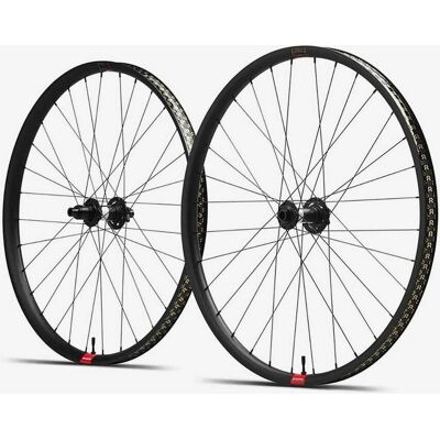 Jeu de roues Reserve 30 SL 29" - Aluminium, Tubeless, Boost 110/148mm, 28 rayons - Publicité Jeu de roues Reserve 30 SL 29" - Aluminium, Tubeless, Boost 110/148mm, 28 rayons - Publicité