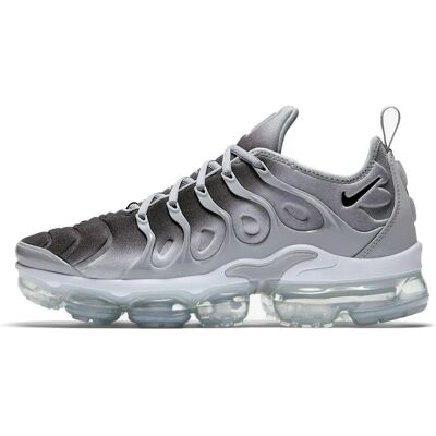 Nike Air Vapormax Plus - Baskets - Gris - Publicité Nike Air Vapormax Plus - Baskets - Gris - Publicité