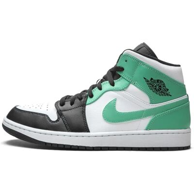 Nike Jordan 1 Mid White Shadow - Baskets - Publicité Nike Jordan 1 Mid White Shadow - Baskets - Publicité