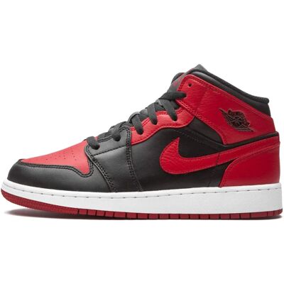 Nike Jordan 1 Mid Banned 2020 GS - Noir/Rouge Chaussures Enfant - Publicité Nike Jordan 1 Mid Banned 2020 GS - Noir/Rouge Chaussures Enfant - Publicité