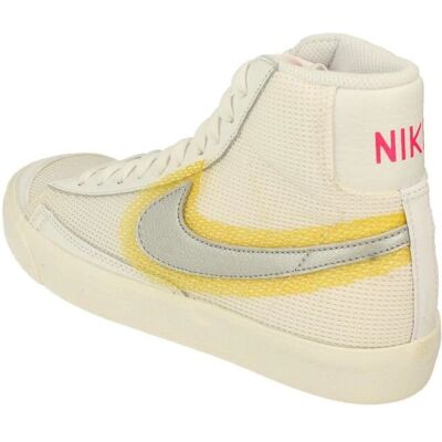 Nike Blazer Mid Vntg 77 Dames Wit Trainers - Maat UK 5 Nike Blazer Mid Vntg 77 Dames Wit Trainers - Maat UK 5