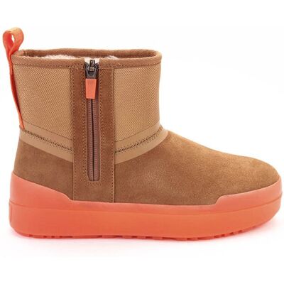 Bottes Ugg Classic Tech Mini Imperméables - Bottes - Publicité Bottes Ugg Classic Tech Mini Imperméables - Bottes - Publicité