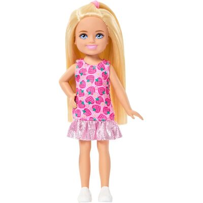 Mattel Barbie - Poupée Chelsea en robe à imprimé fraise - Publicité Mattel Barbie - Poupée Chelsea en robe à imprimé fraise - Publicité