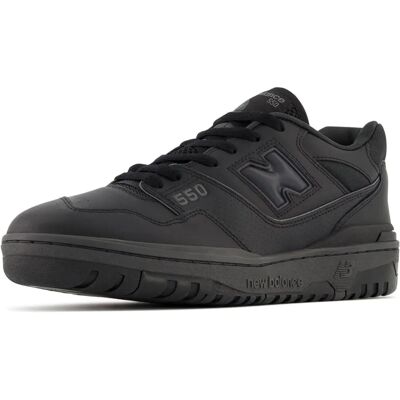 New Balance 550 Triple Black Sneakers - Monochromatischer Stil New Balance 550 Triple Black Sneakers - Monochromatischer Stil