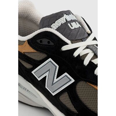 New Balance M990BB3 Fabriqué aux États-Unis Homme Basse Noire Marron - Baskets - Publicité New Balance M990BB3 Fabriqué aux États-Unis Homme Basse Noire Marron - Baskets - Publicité
