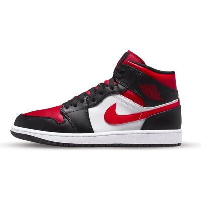 Nike Air Jordan 1 Mid - noir/rouge feu/blanc - Publicité Nike Air Jordan 1 Mid - noir/rouge feu/blanc - Publicité